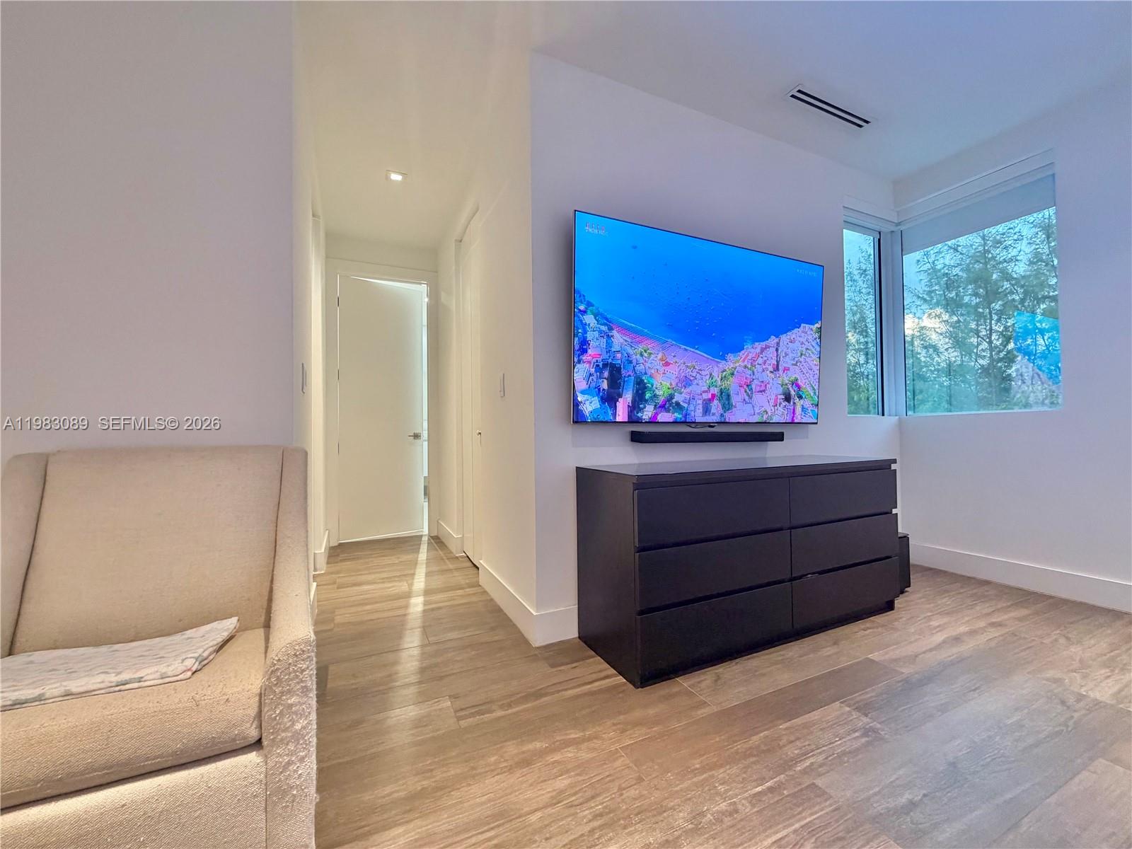 MODERN 45 Doral - Residential