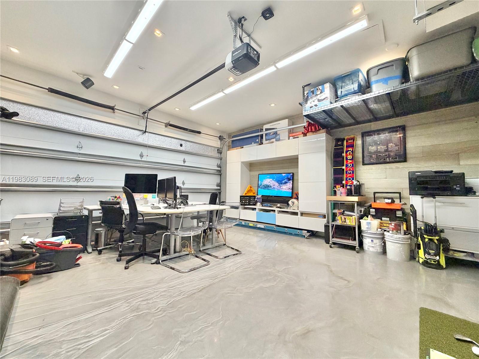 MODERN 45 Doral - Residential