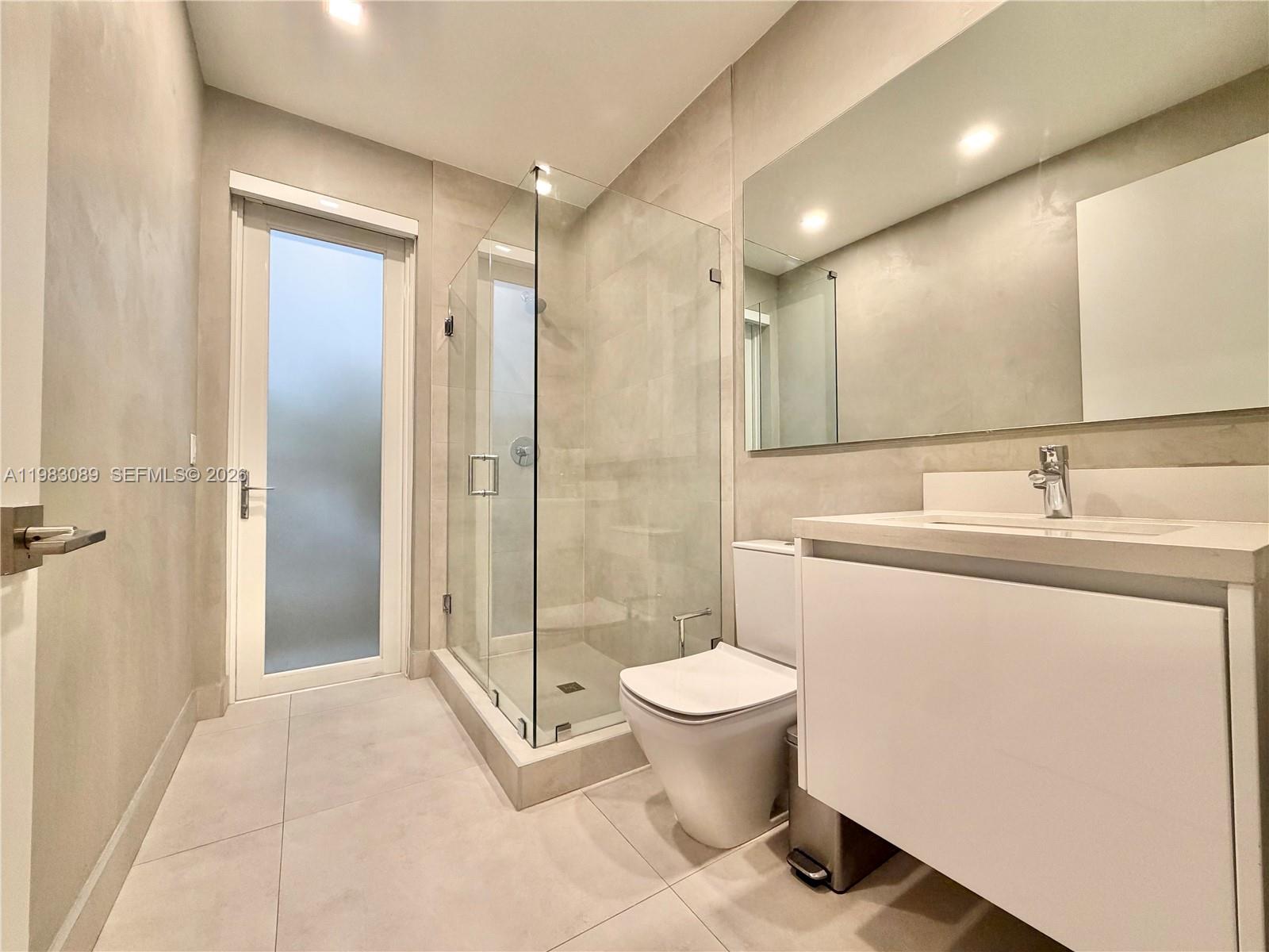 MODERN 45 Doral - Residential