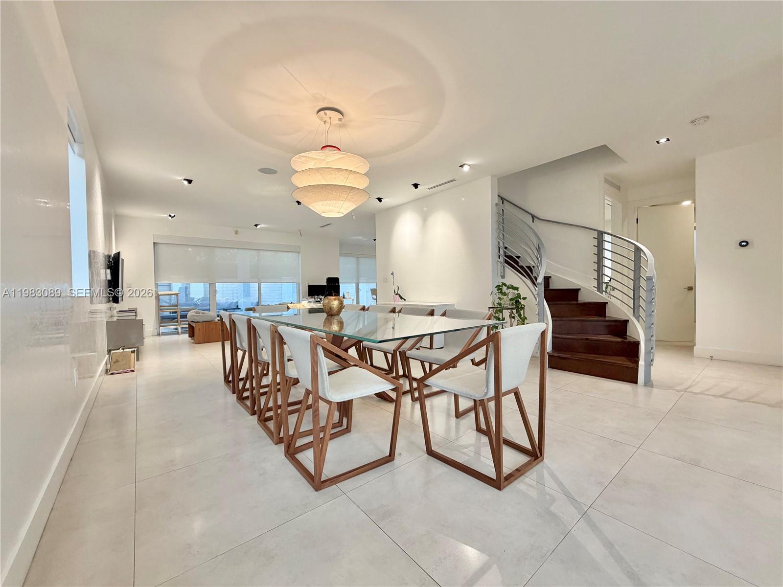 MODERN 45 Doral - Residential