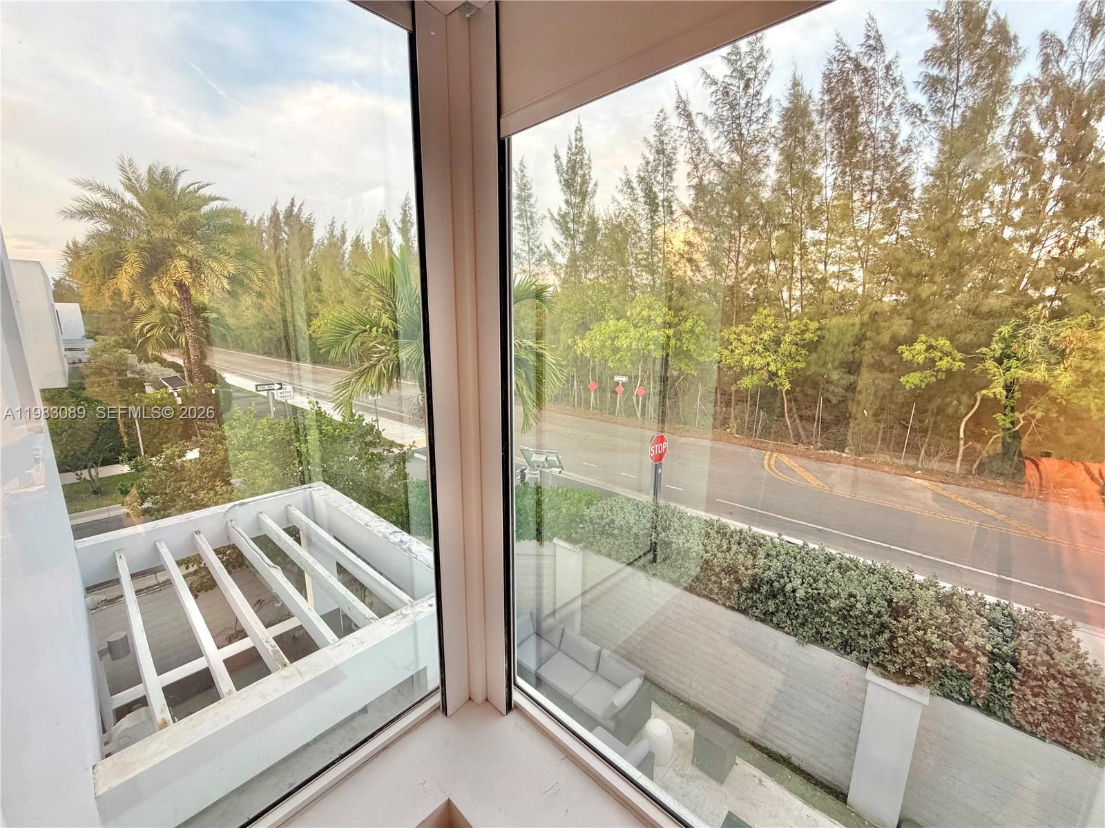 MODERN 45 Doral - Residential