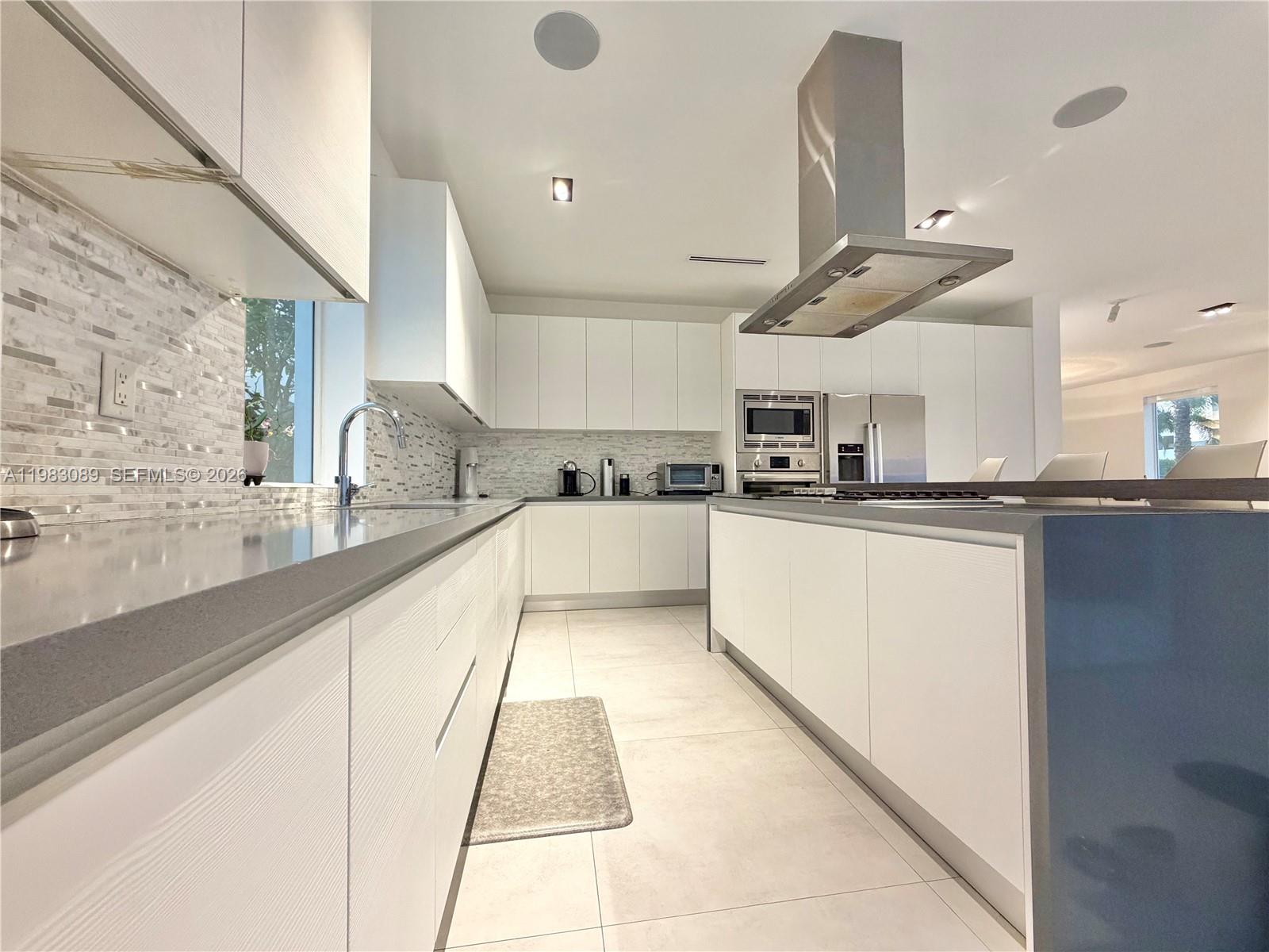 MODERN 45 Doral - Residential