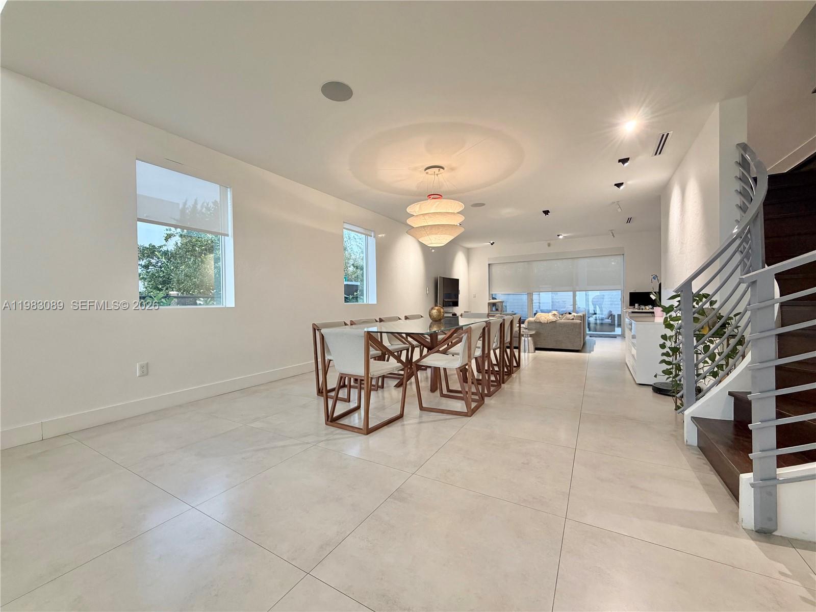 MODERN 45 Doral - Residential