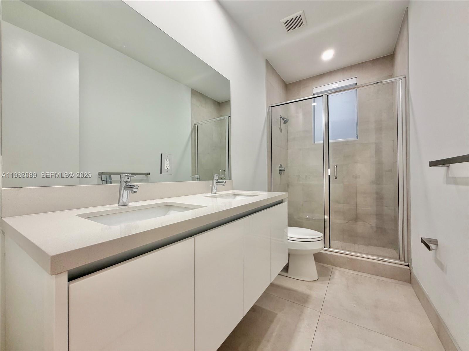 MODERN 45 Doral - Residential