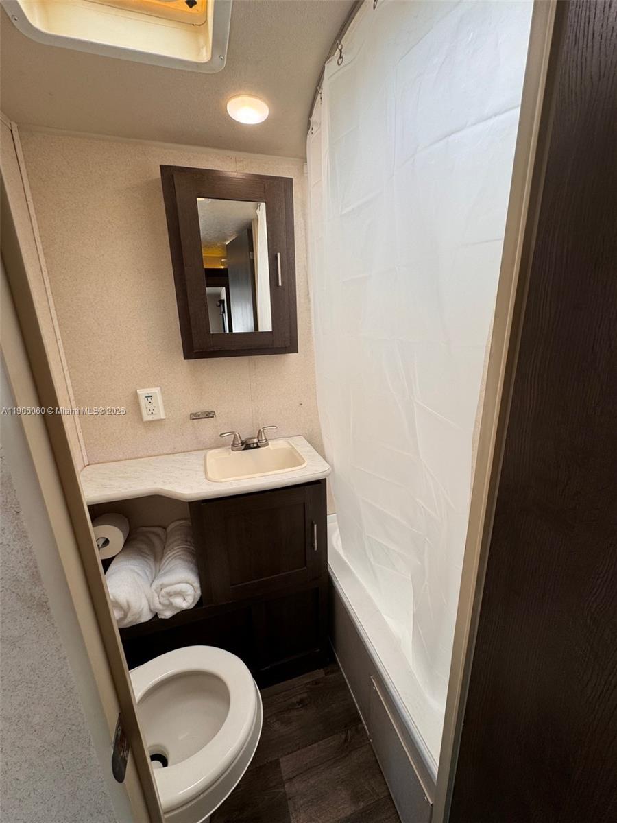 CALUSA CAMPGROUND - Residential