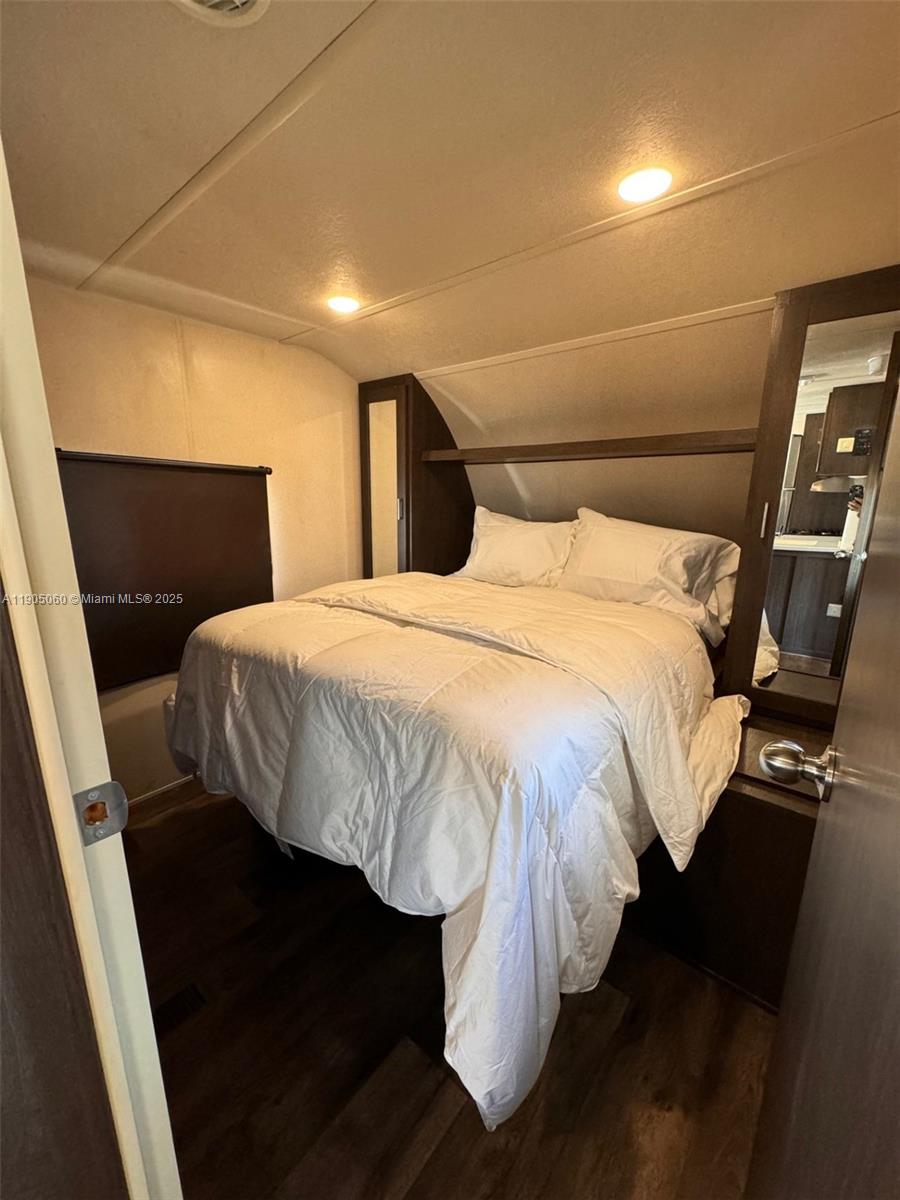 CALUSA CAMPGROUND - Residential