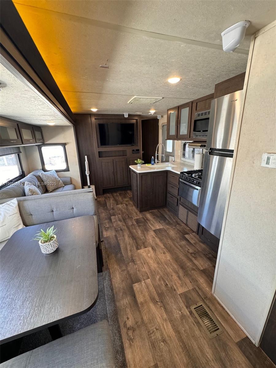 CALUSA CAMPGROUND - Residential