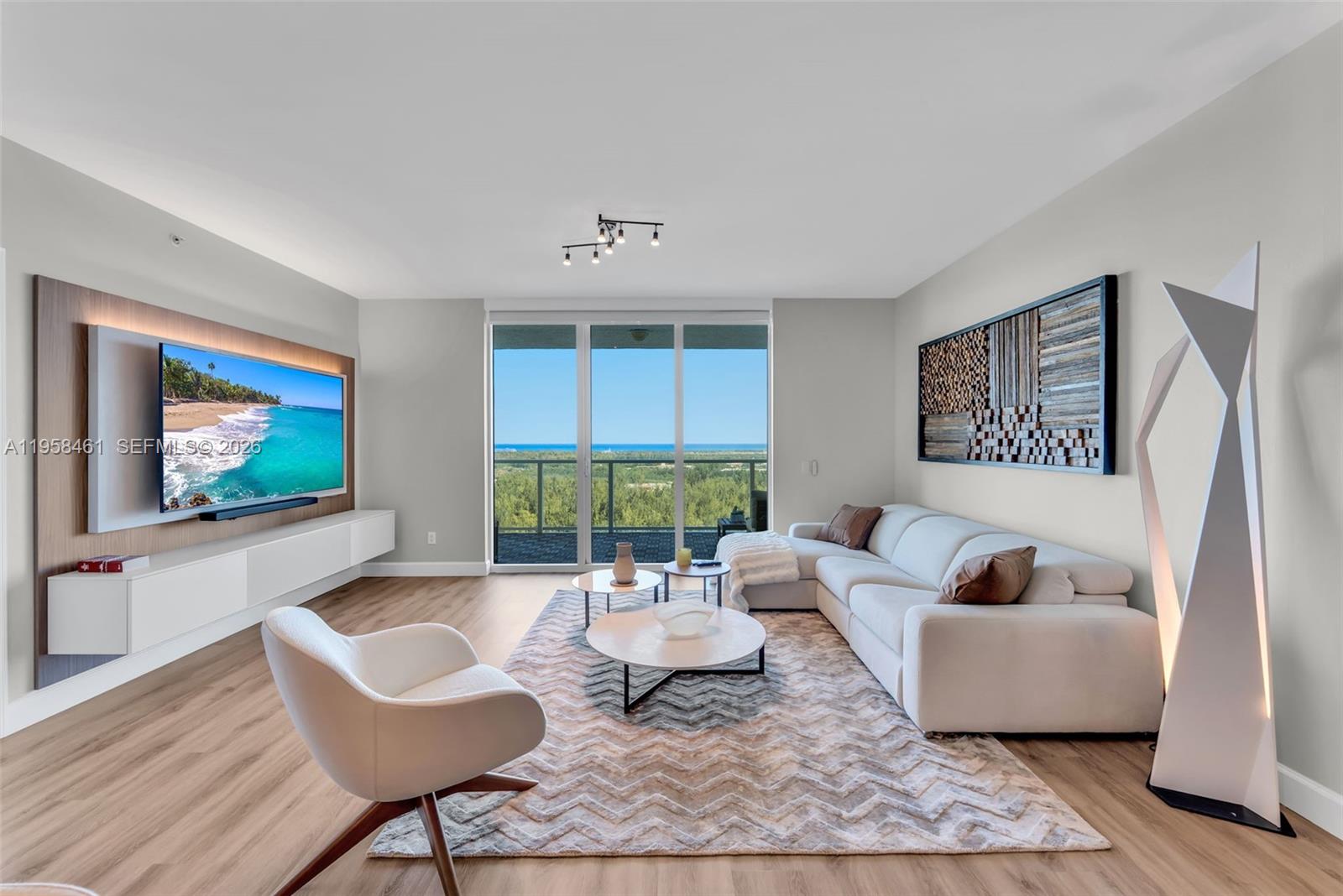 THE OAKS I CONDO - Residential