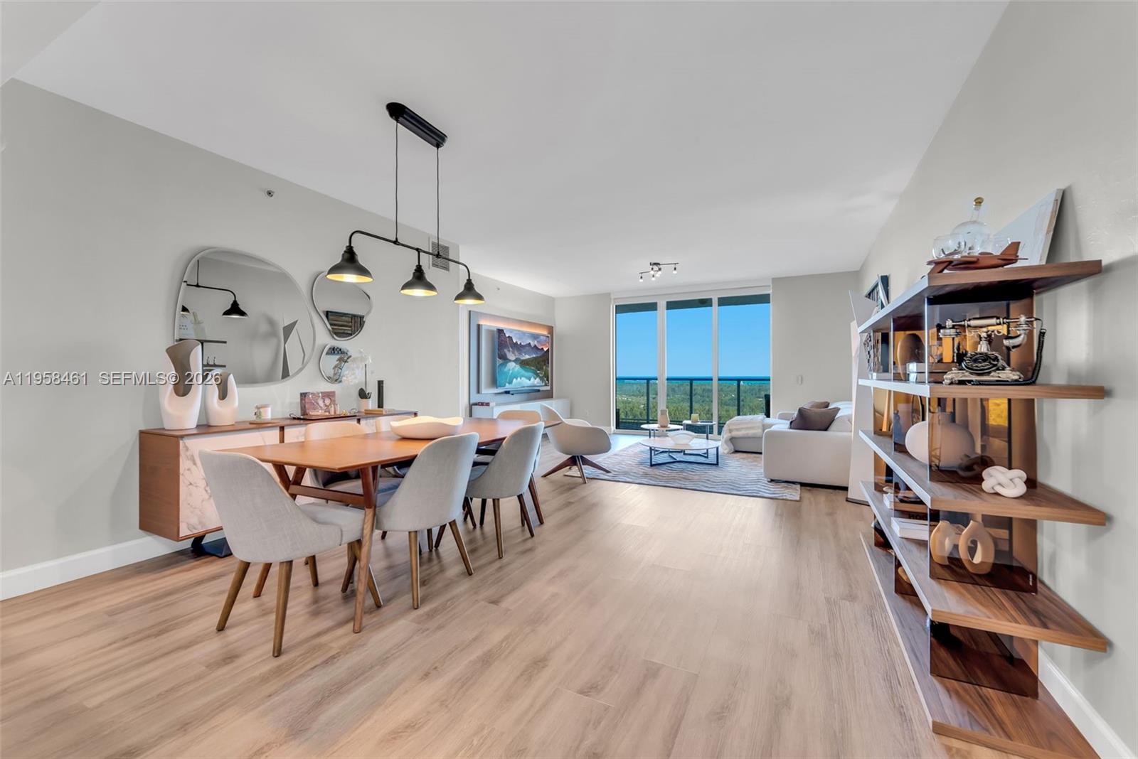 THE OAKS I CONDO - Residential