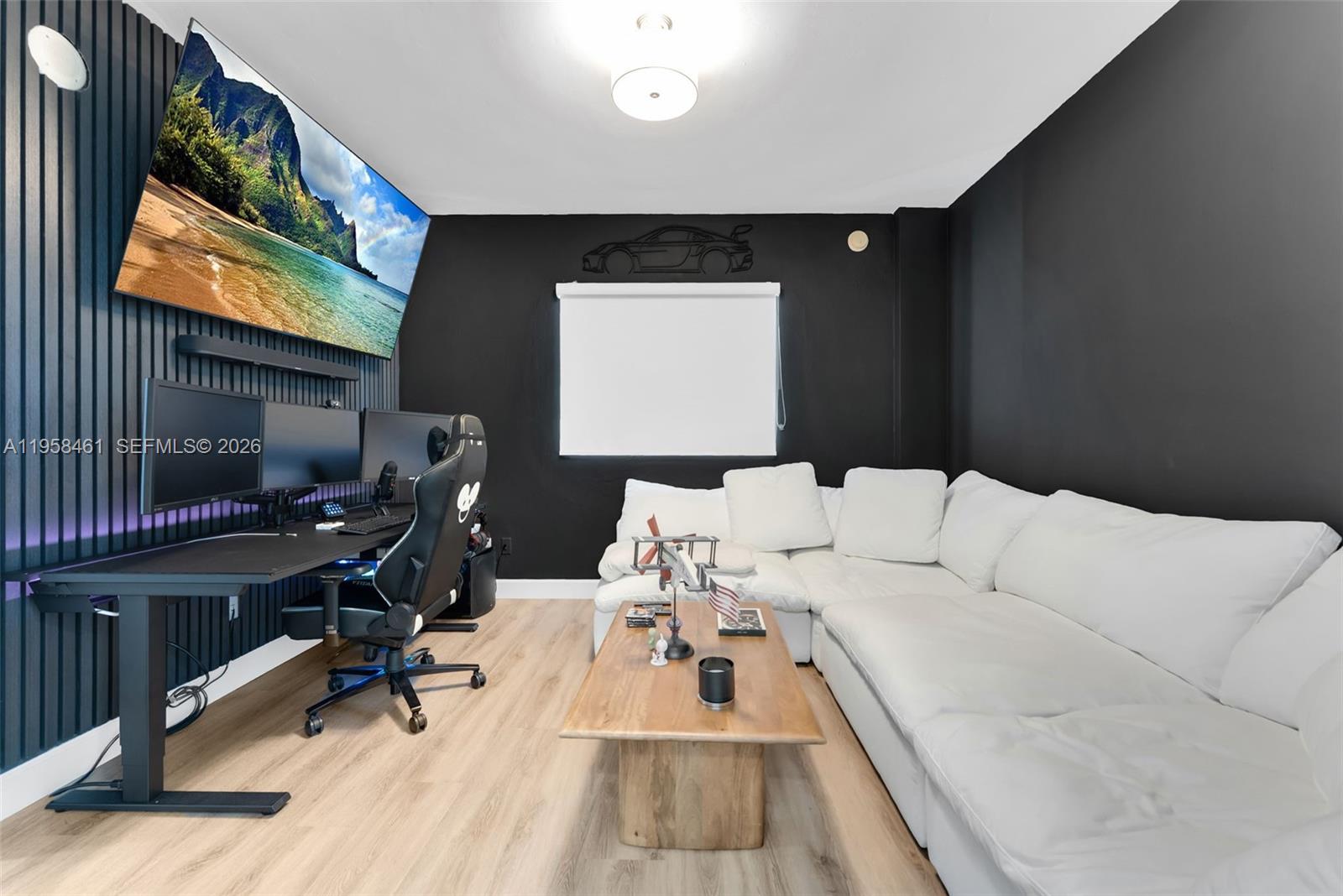 THE OAKS I CONDO - Residential