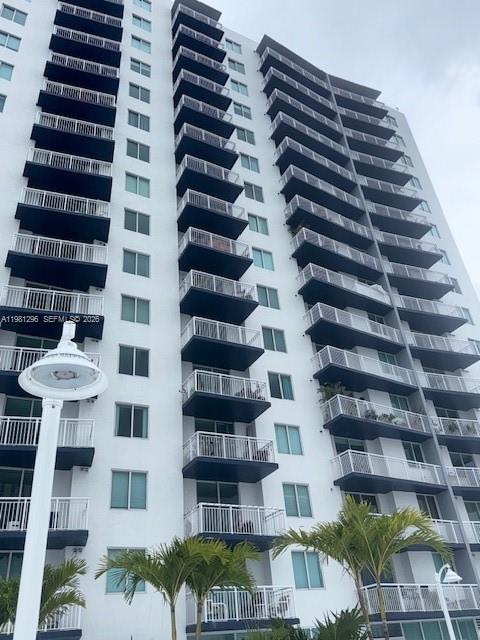 1800 BISCAYNE PLAZA CONDO - Residential