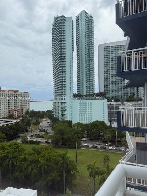 1800 BISCAYNE PLAZA CONDO - Residential