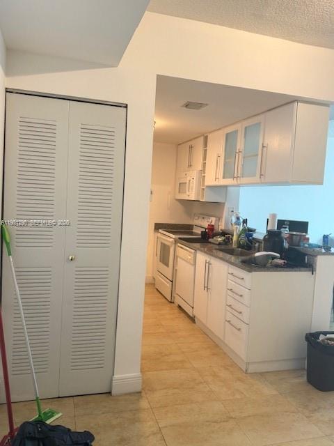 1800 BISCAYNE PLAZA CONDO - Residential