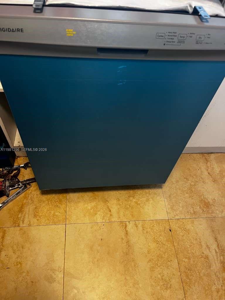 1800 BISCAYNE PLAZA CONDO - Residential