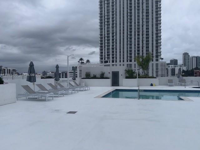 1800 BISCAYNE PLAZA CONDO - Residential