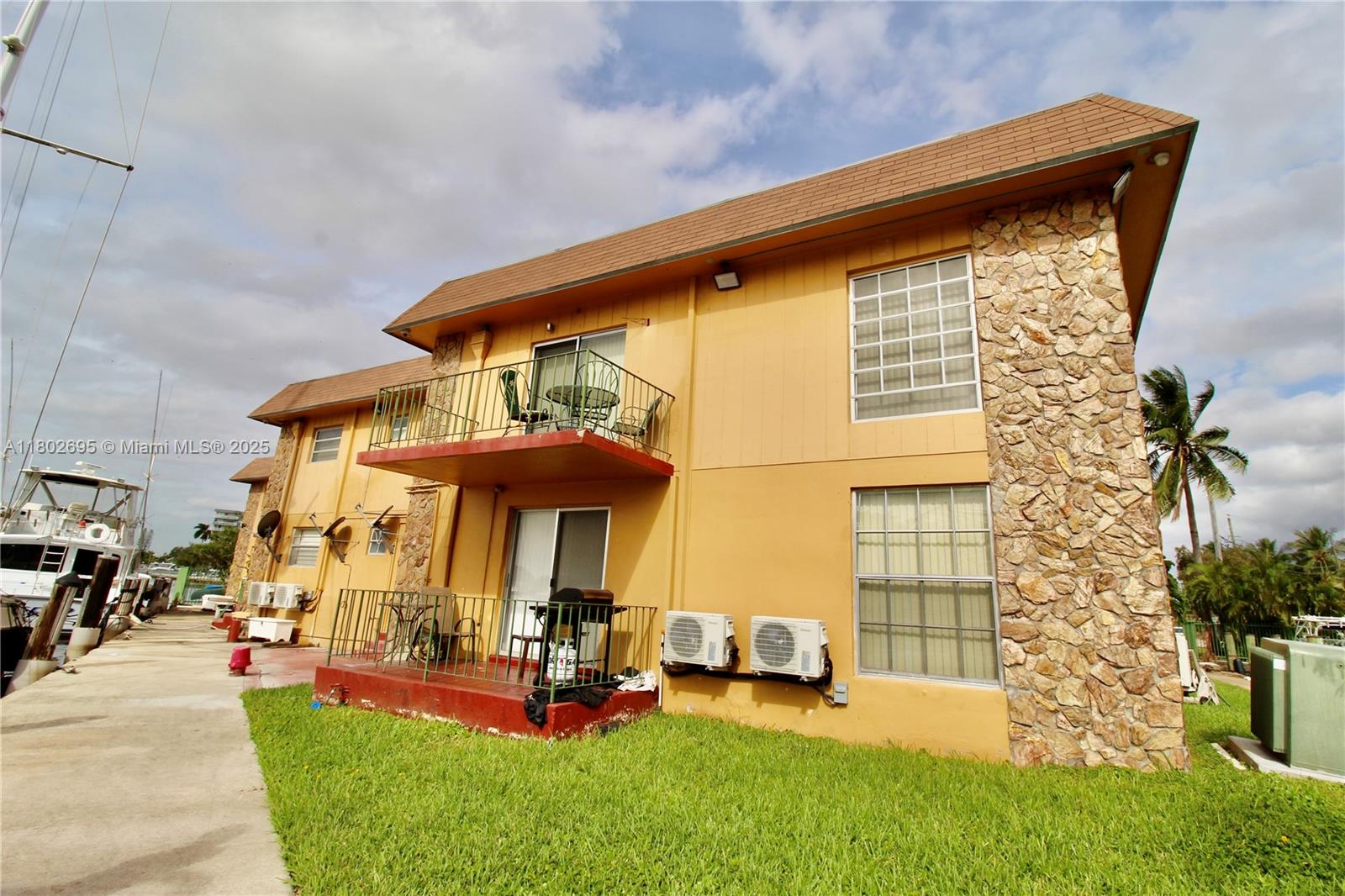 Rental Property at 2290 Nw North River Dr 16, Miami, Broward County, Florida - Bedrooms: 1 
Bathrooms: 1  - $2,200 MO.