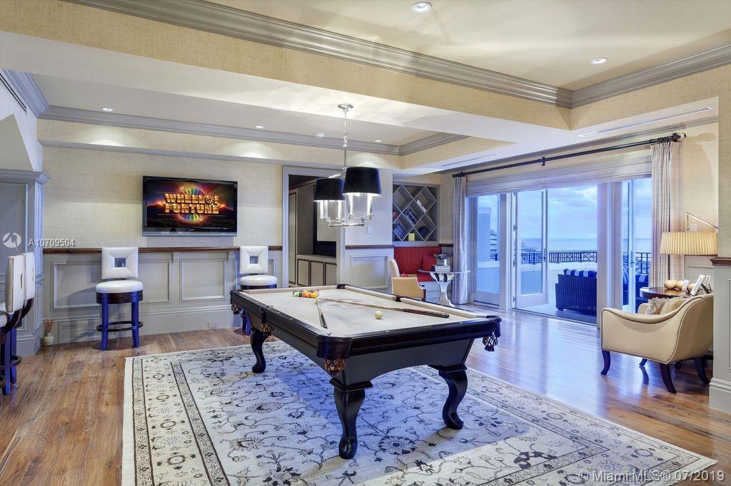 Hillsboro Mile - Residential