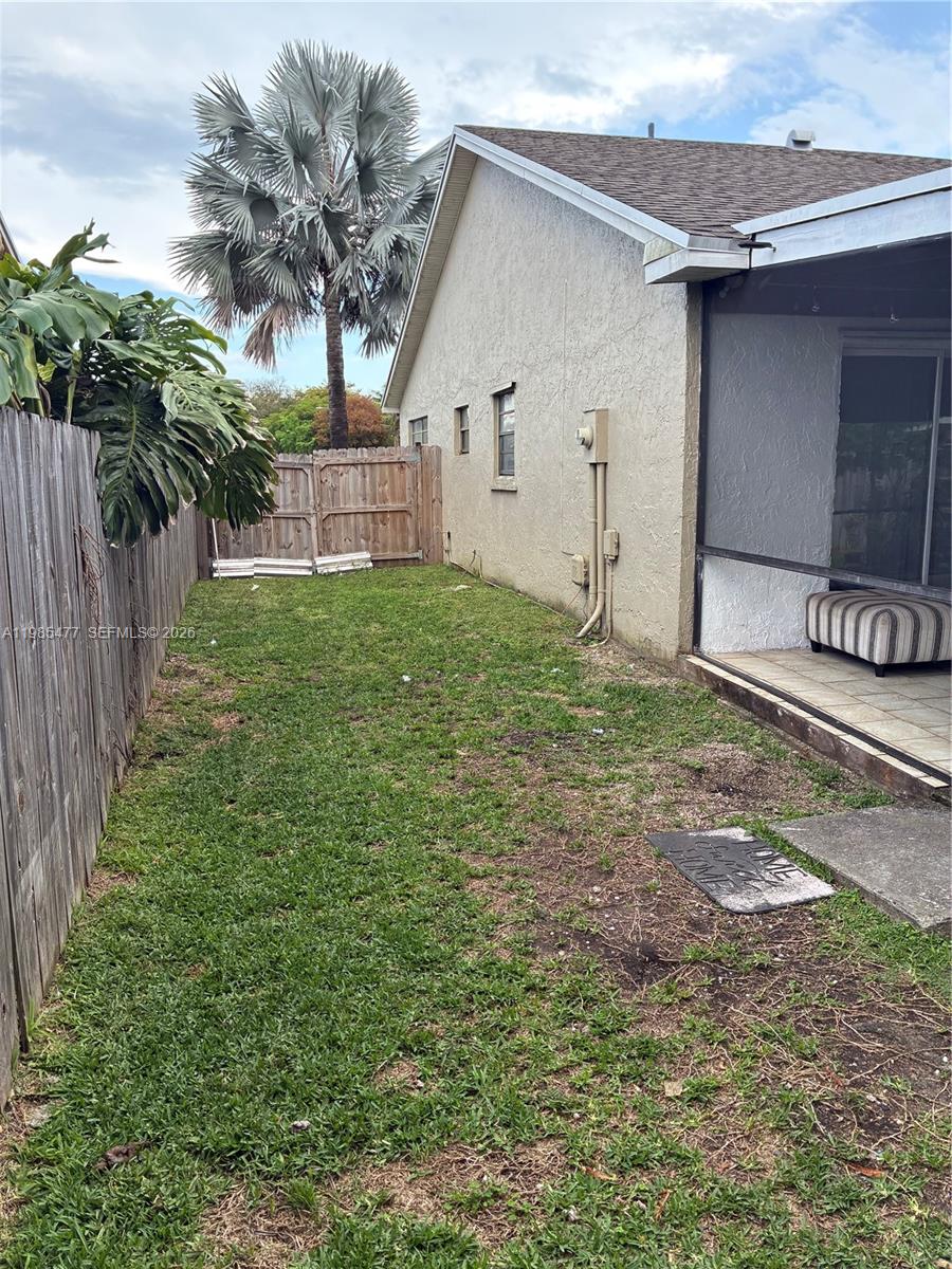 HOMESTEAD LAKES FARMLIFE - Residential Lease