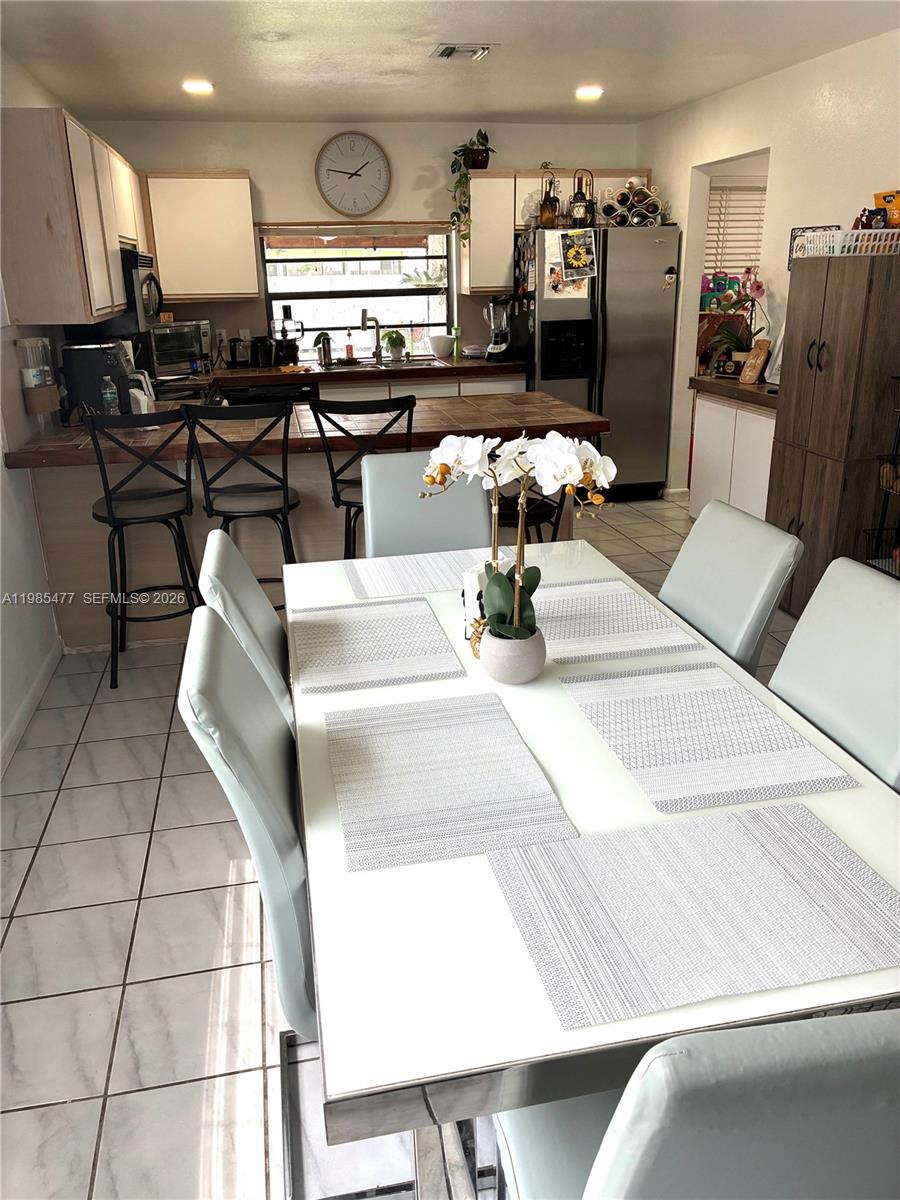 HOMESTEAD LAKES FARMLIFE - Residential Lease