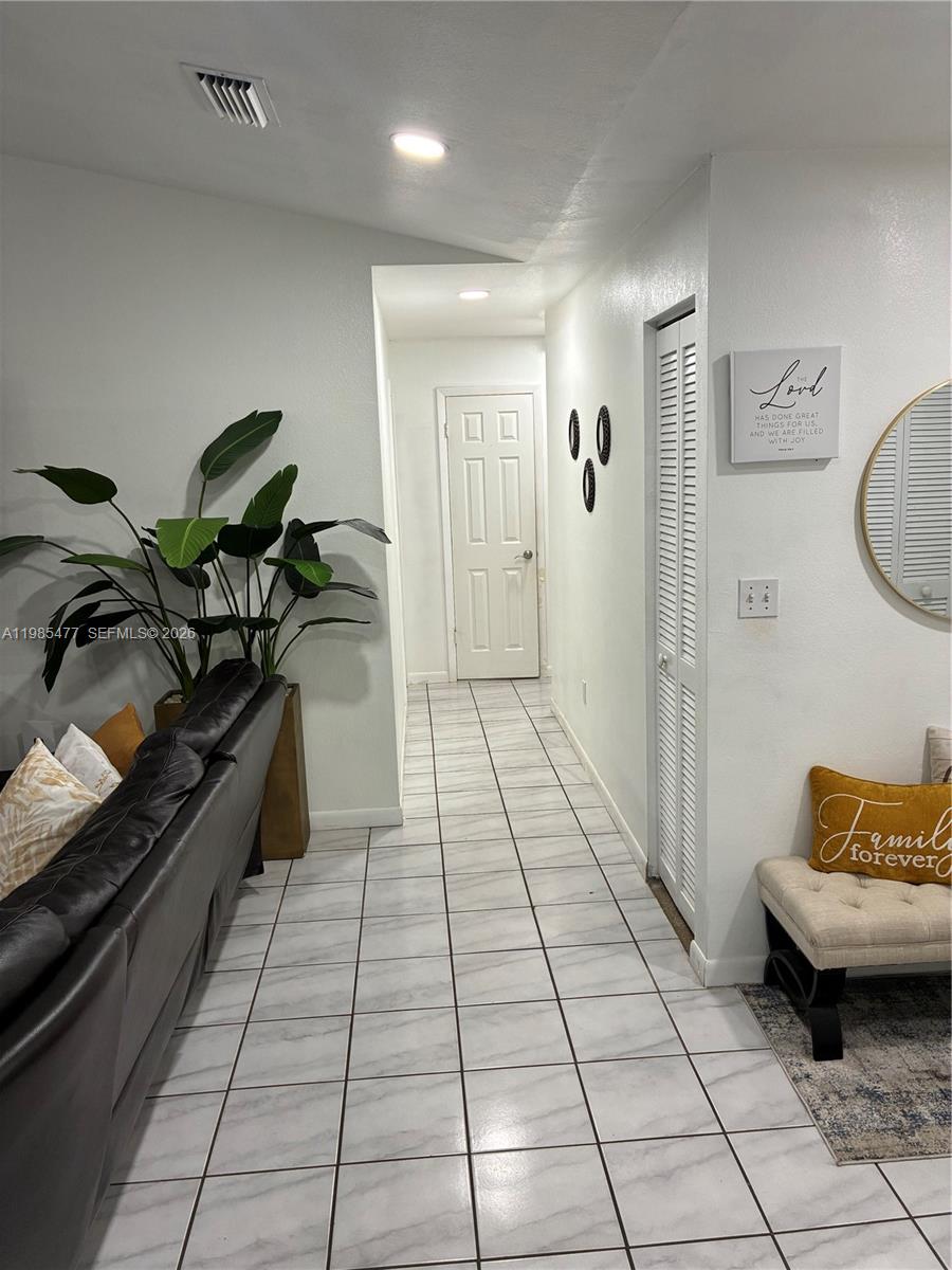 HOMESTEAD LAKES FARMLIFE - Residential Lease