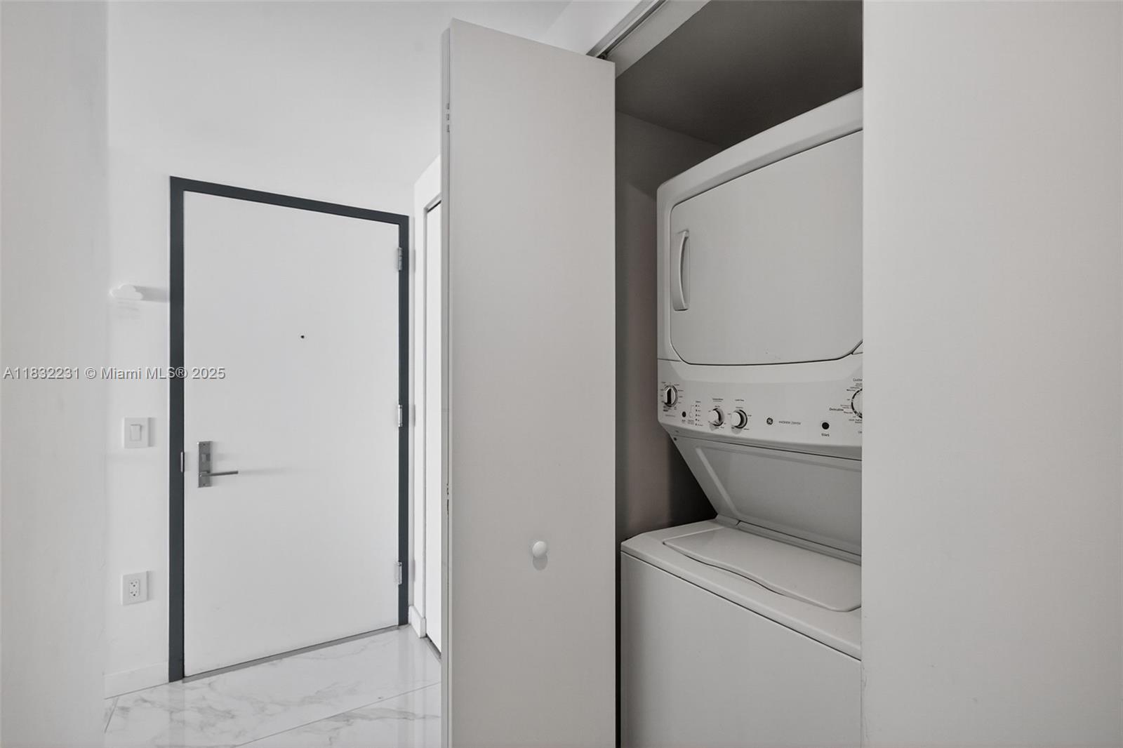 ONE PARAISO CONDO - Residential