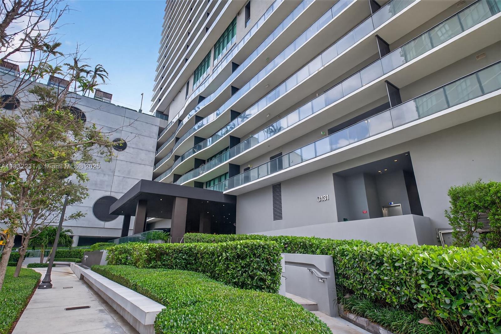This stunning turnkey 3-bedroom, 3.5-bathroom condo with a den is located at One Paraiso Condominium. It offers stunning views of Biscayne Bay and Miami Beach, private elevator access, a foyer entrance, 9-foot ceilings, floor-to-ceiling windows, custom European cabinetry, Sub-Zero and Wolf appliances, Italian porcelain floors, a storage unit, custom closets, and blackout shades. One Paraiso offers resort-style amenities, two Olympic-size pools, a hot tub, fitness center, spinning and yoga rooms, a spa, steam room, sauna, party room, business center, children’s playroom, library, 2 tennis courts & more! Maintenance covers water, cable TV, internet, and an assigned parking spot. Conveniently located near restaurants, grocery stores, museums, the Design District, Wynwood, and Downtown Miami.