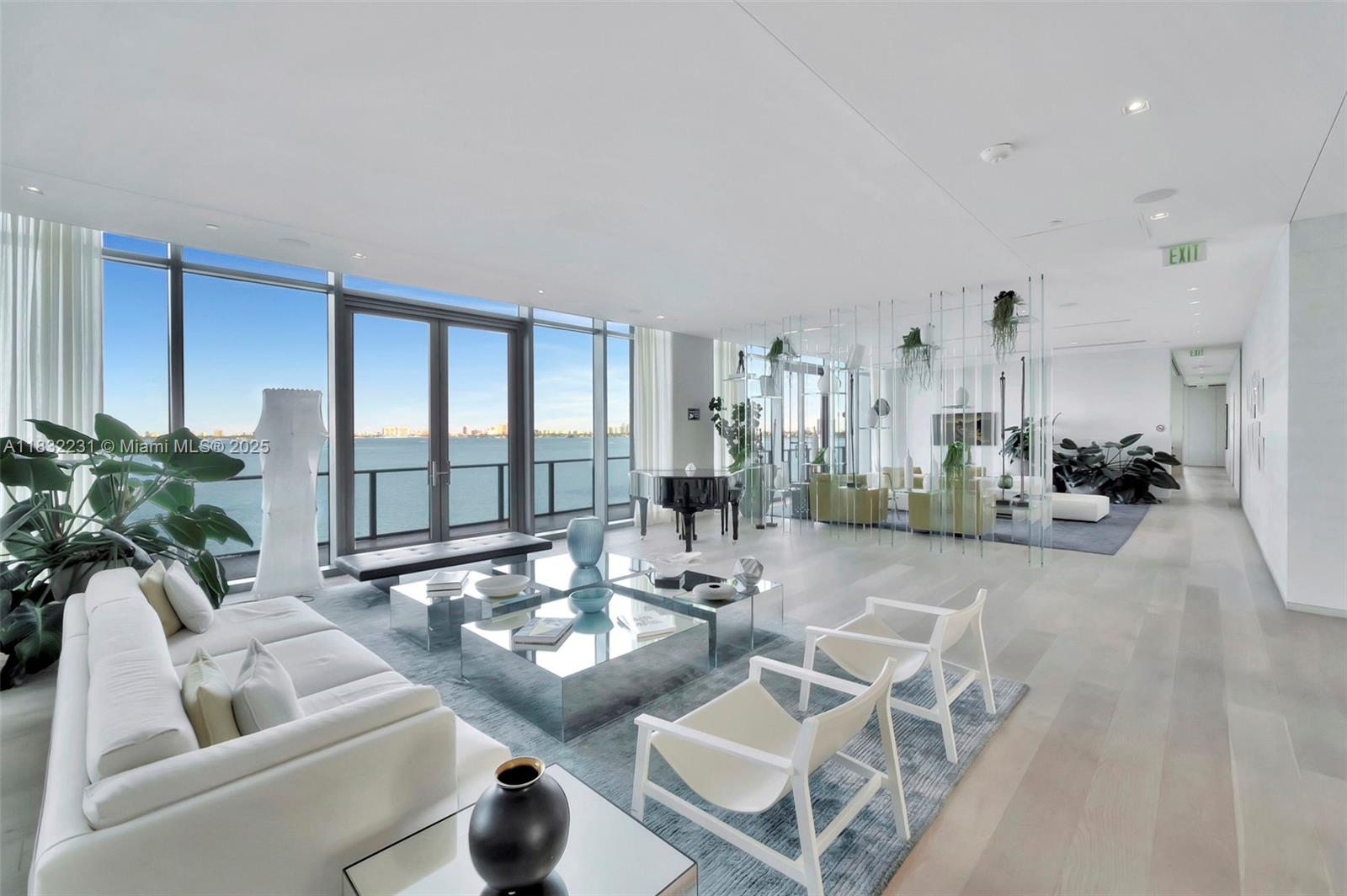 ONE PARAISO CONDO - Residential