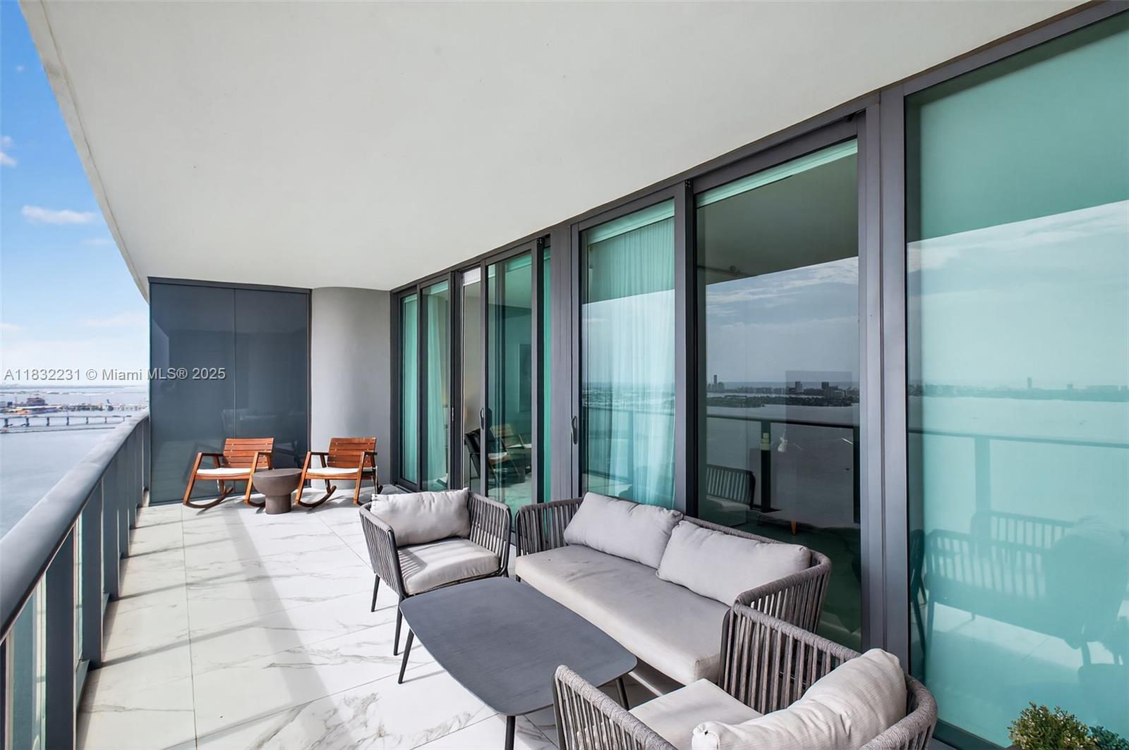 ONE PARAISO CONDO - Residential