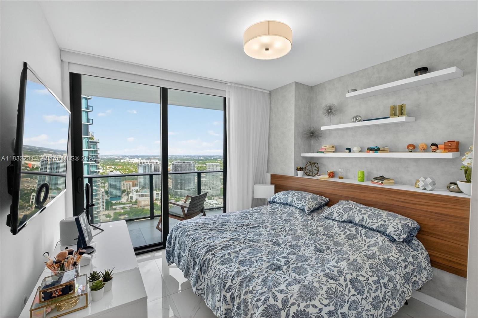 ONE PARAISO CONDO - Residential