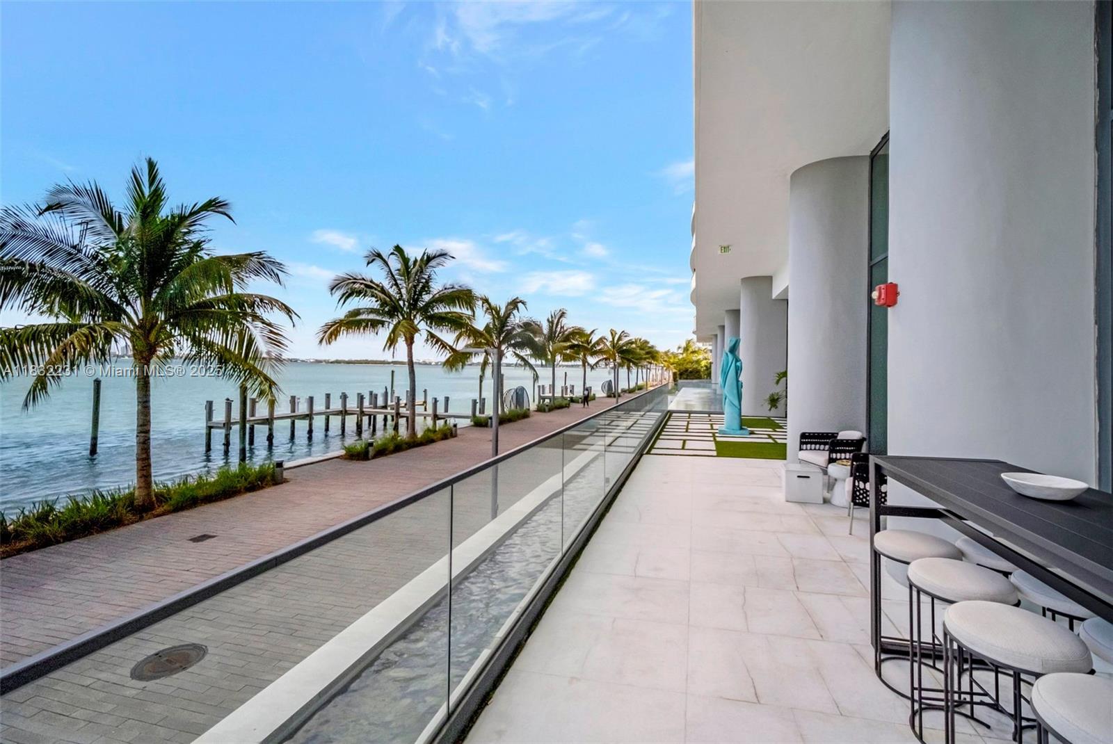 ONE PARAISO CONDO - Residential