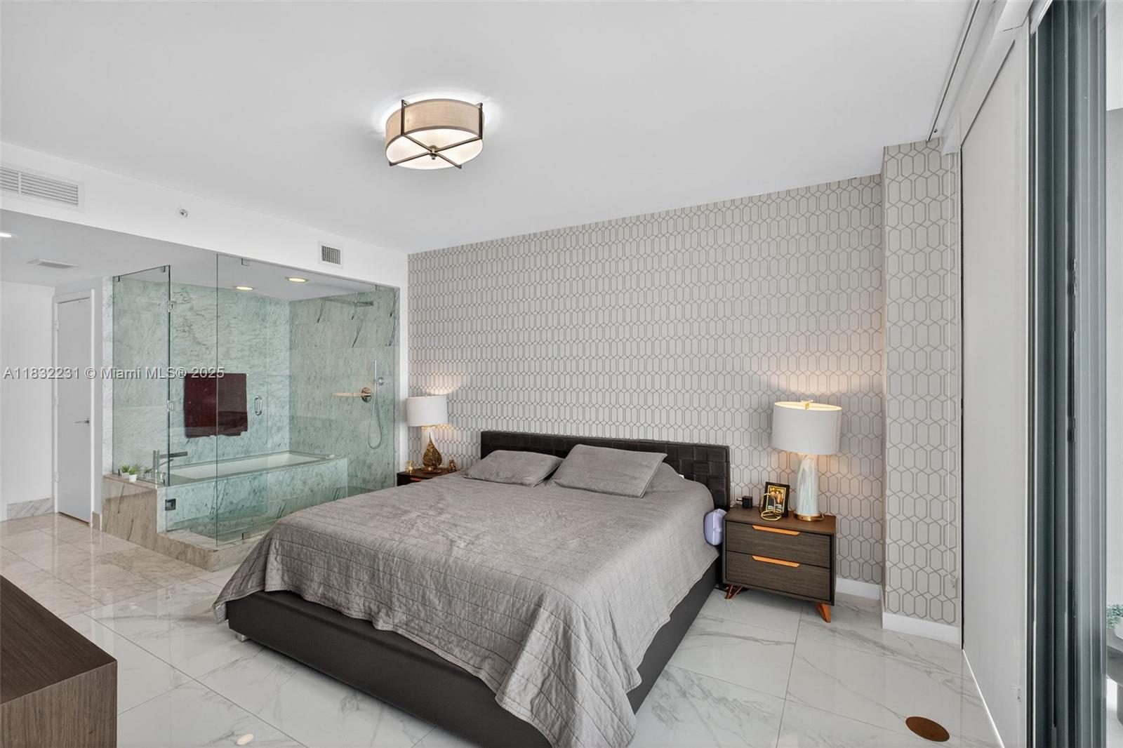 ONE PARAISO CONDO - Residential