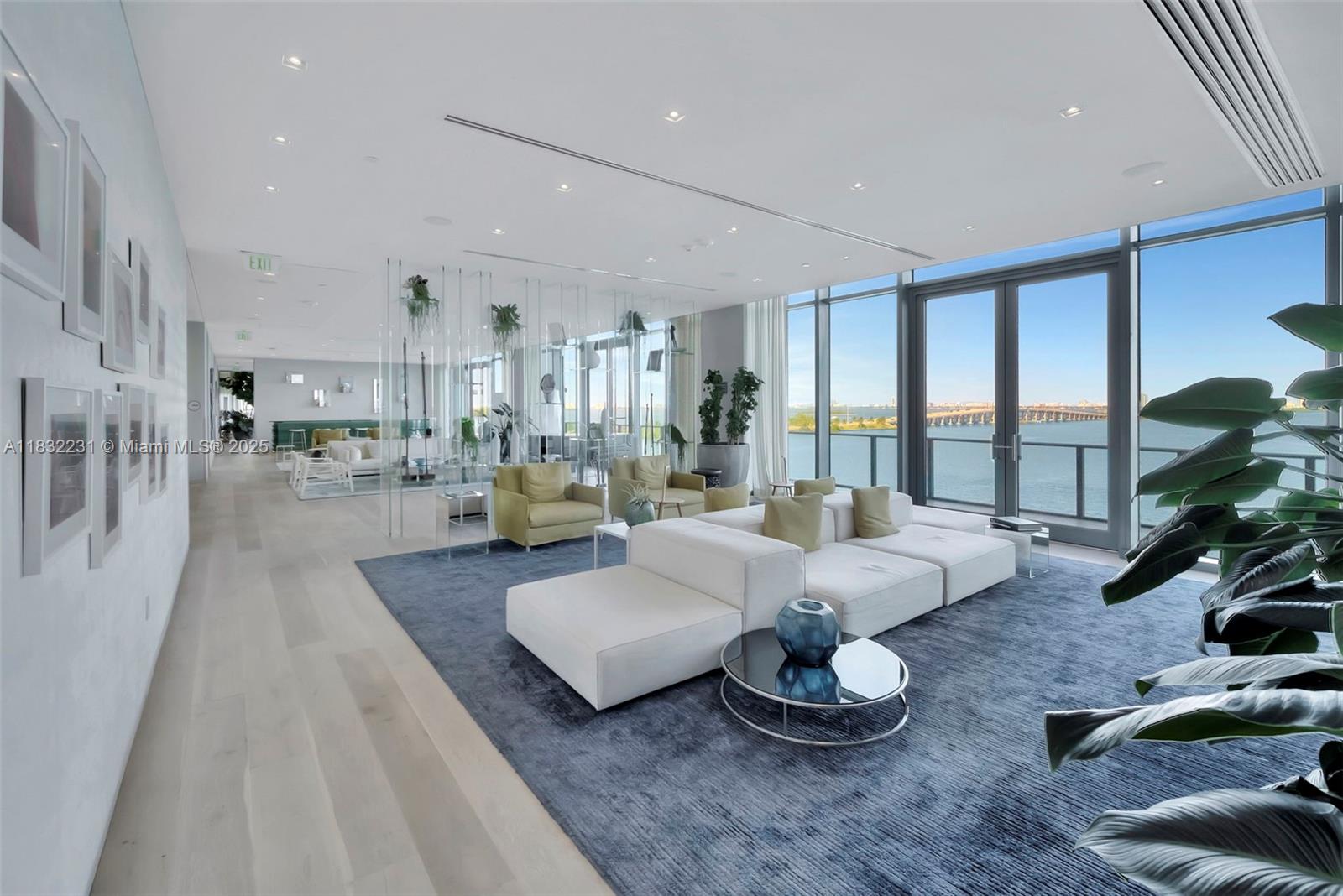 ONE PARAISO CONDO - Residential