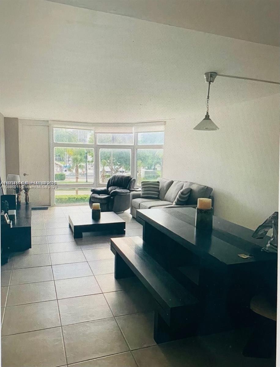 3375 N Country Club Dr 102