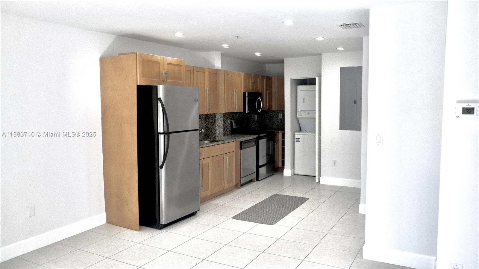 THE TERRACE CONDO - Residential Lease