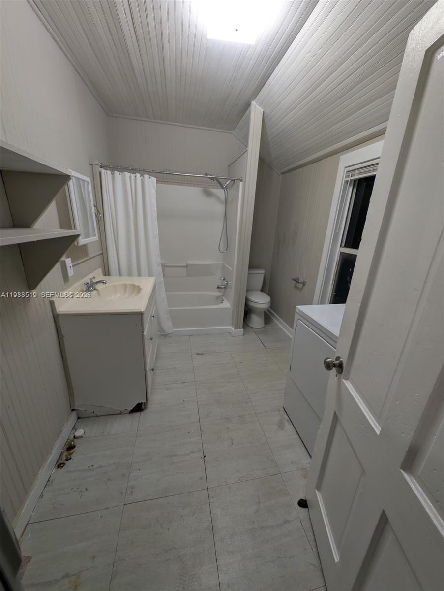 METES AND BOUNDS - Residential Lease