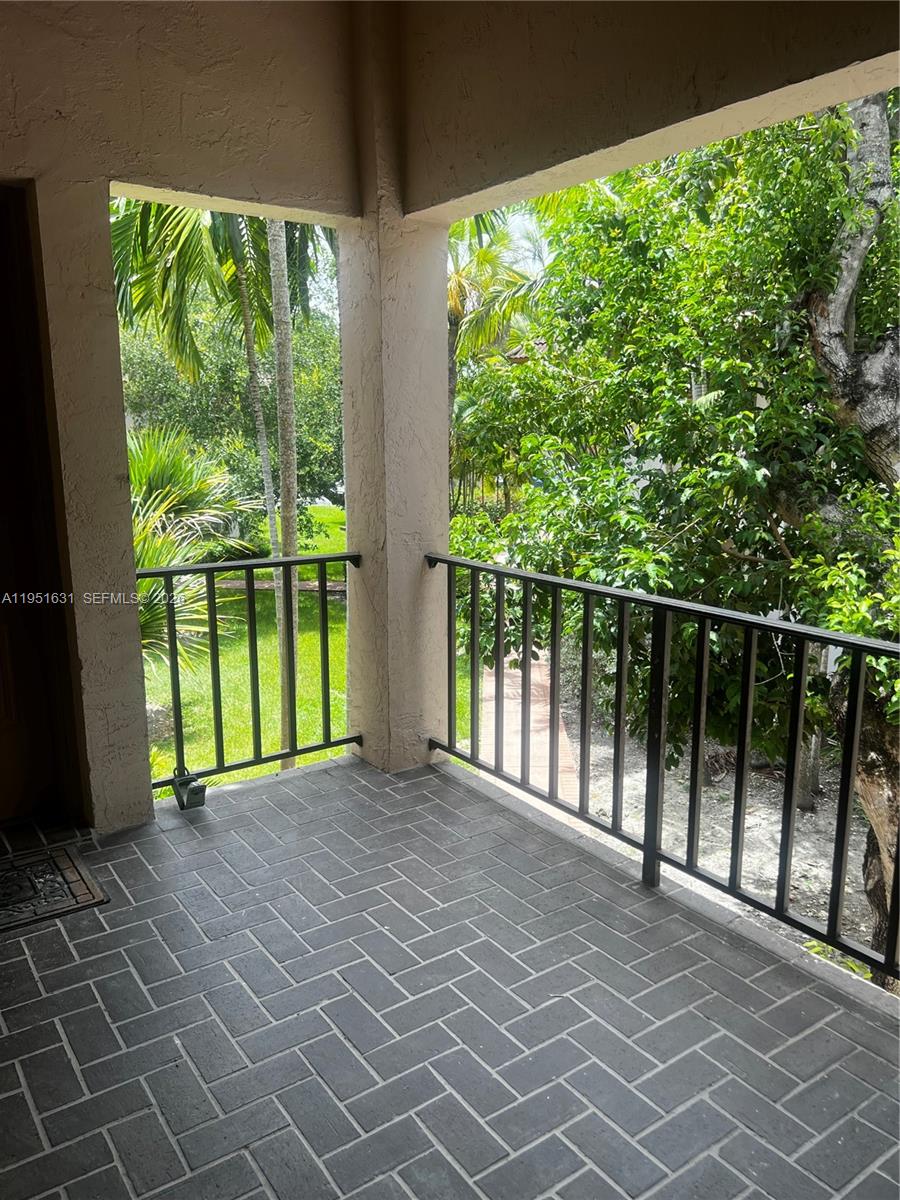 KINGSTON SQUARE CONDO - Residential