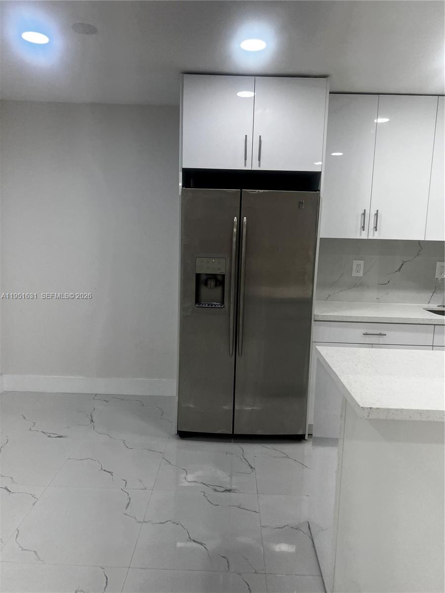 KINGSTON SQUARE CONDO - Residential