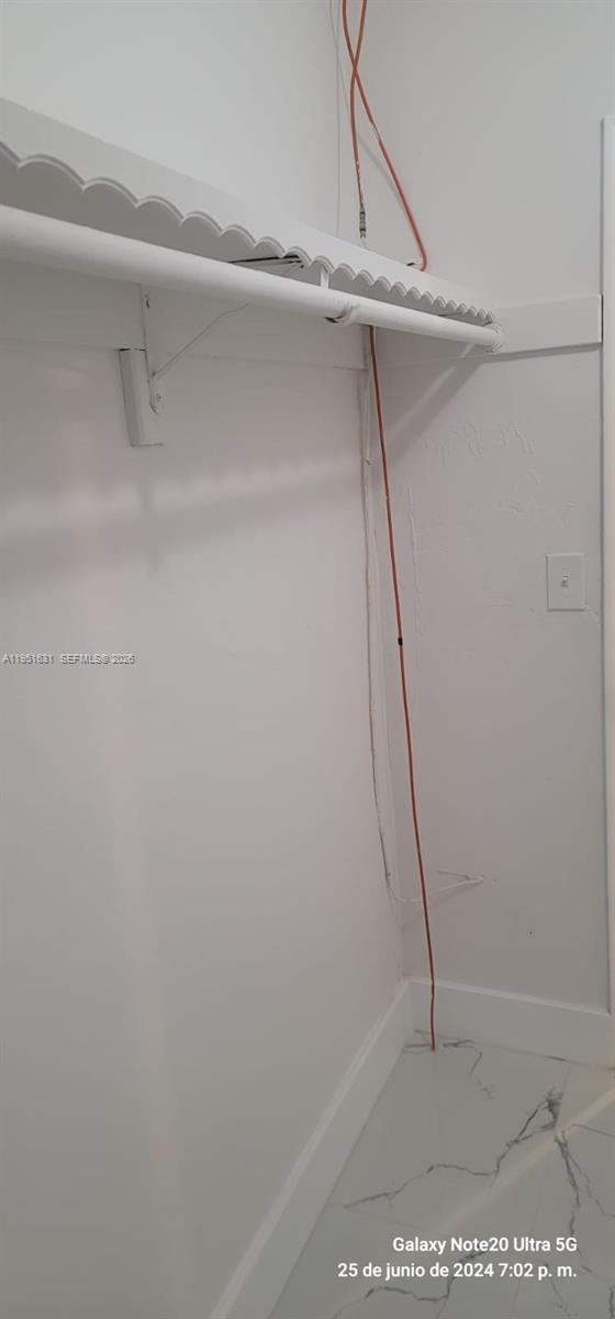 KINGSTON SQUARE CONDO - Residential