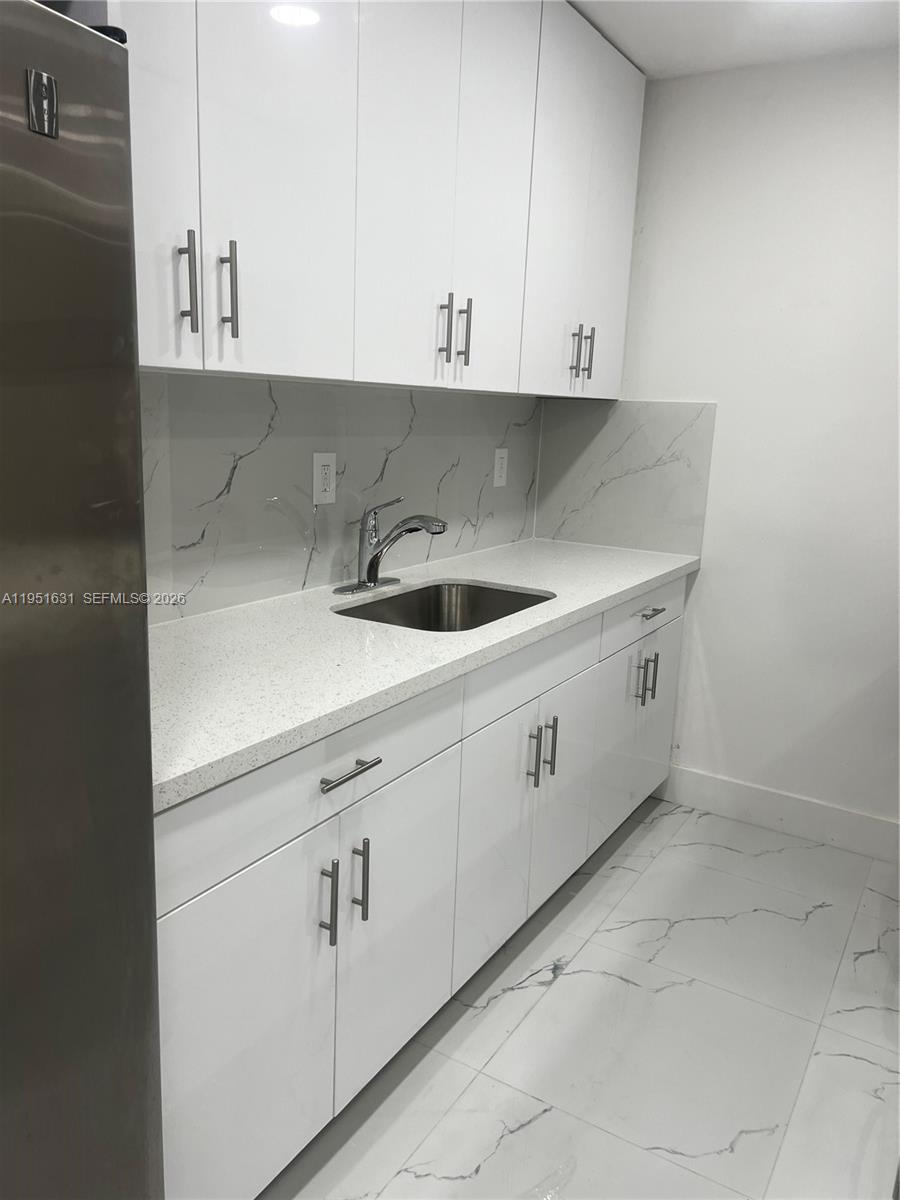 KINGSTON SQUARE CONDO - Residential