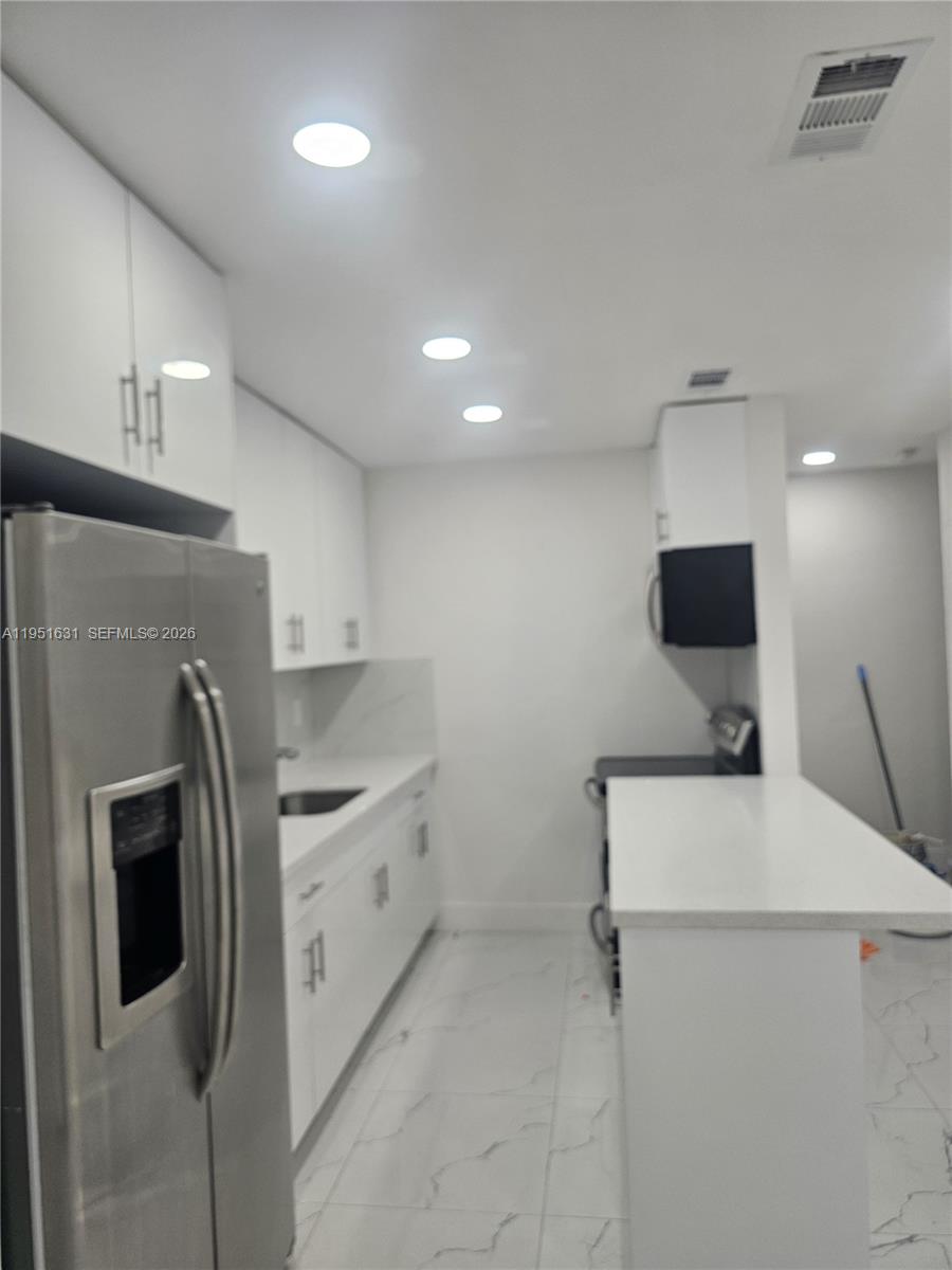 KINGSTON SQUARE CONDO - Residential