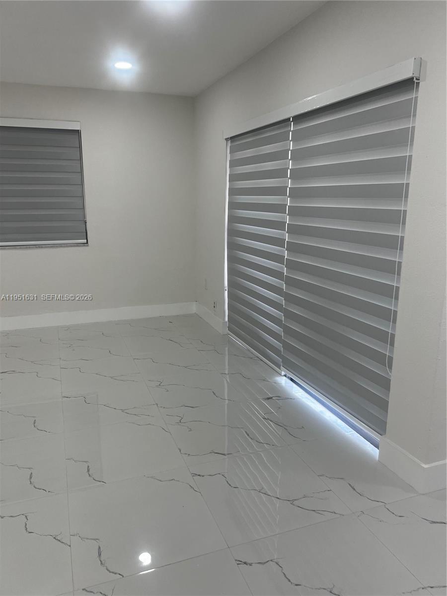 KINGSTON SQUARE CONDO - Residential