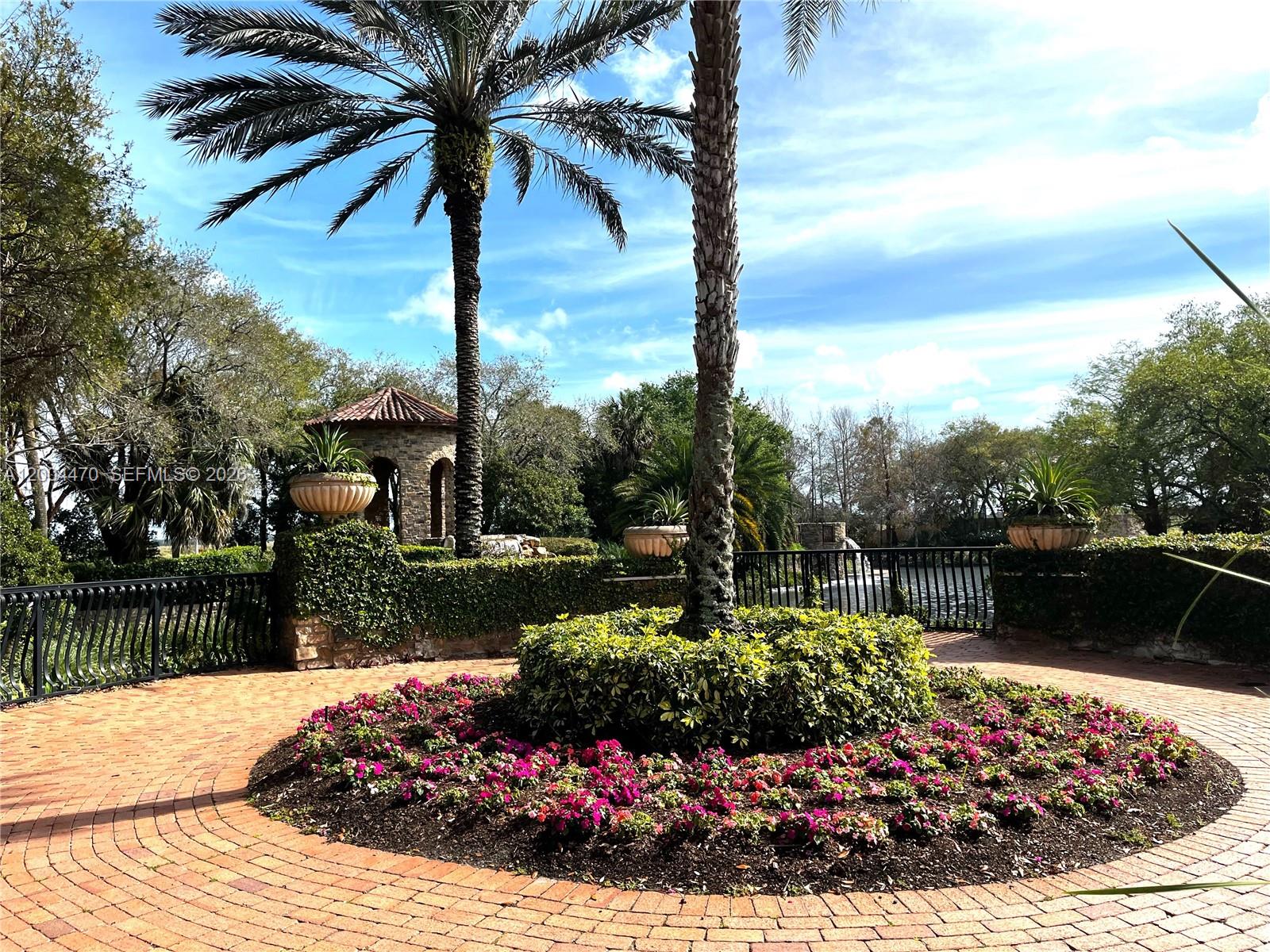 PARKLAND GOLF AND COUNTRY - Residential