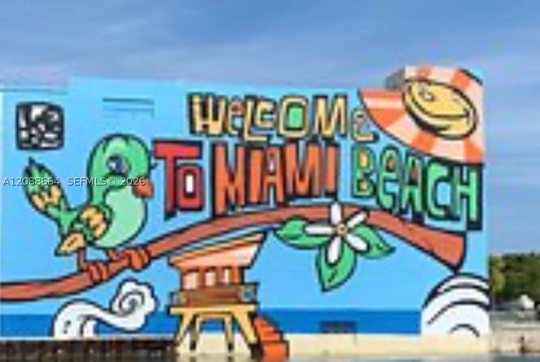 5401 Collins Ave 826