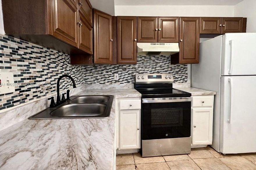 Great opportunity in Lauderdale Lakes! Spacious 2-bedroom, 2-bath unit offering excellent value for both end-users and investors. This unit features a functional layout, ample living space, and great potential for customization or rental income. Ideal for buyers looking for affordability and long-term upside. The community offers convenient access to major roads, shopping, dining, and everyday essentials. Competitively priced compared to similar units in the area, making it a strong option for buyers seeking value and opportunity.