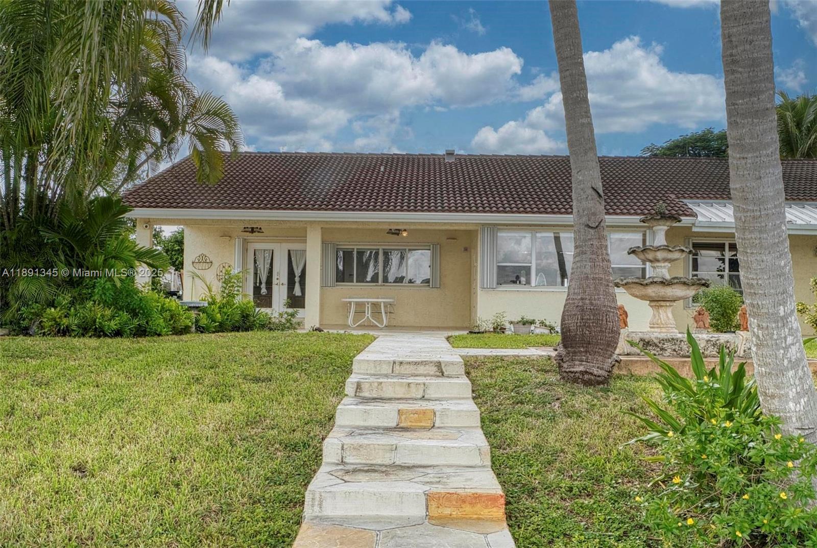 BIRD LAKES NORTH SEC 3 - Residential