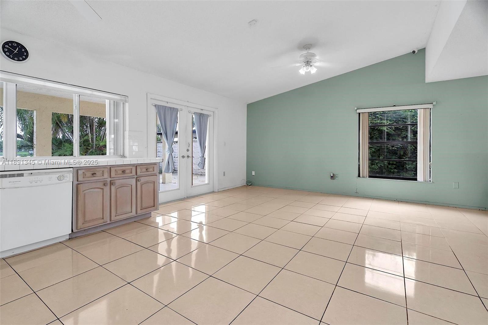 BIRD LAKES NORTH SEC 3 - Residential