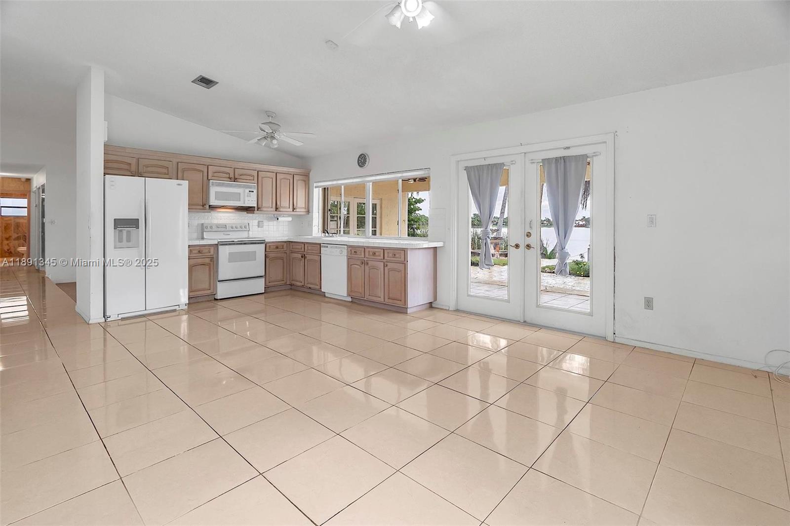 BIRD LAKES NORTH SEC 3 - Residential