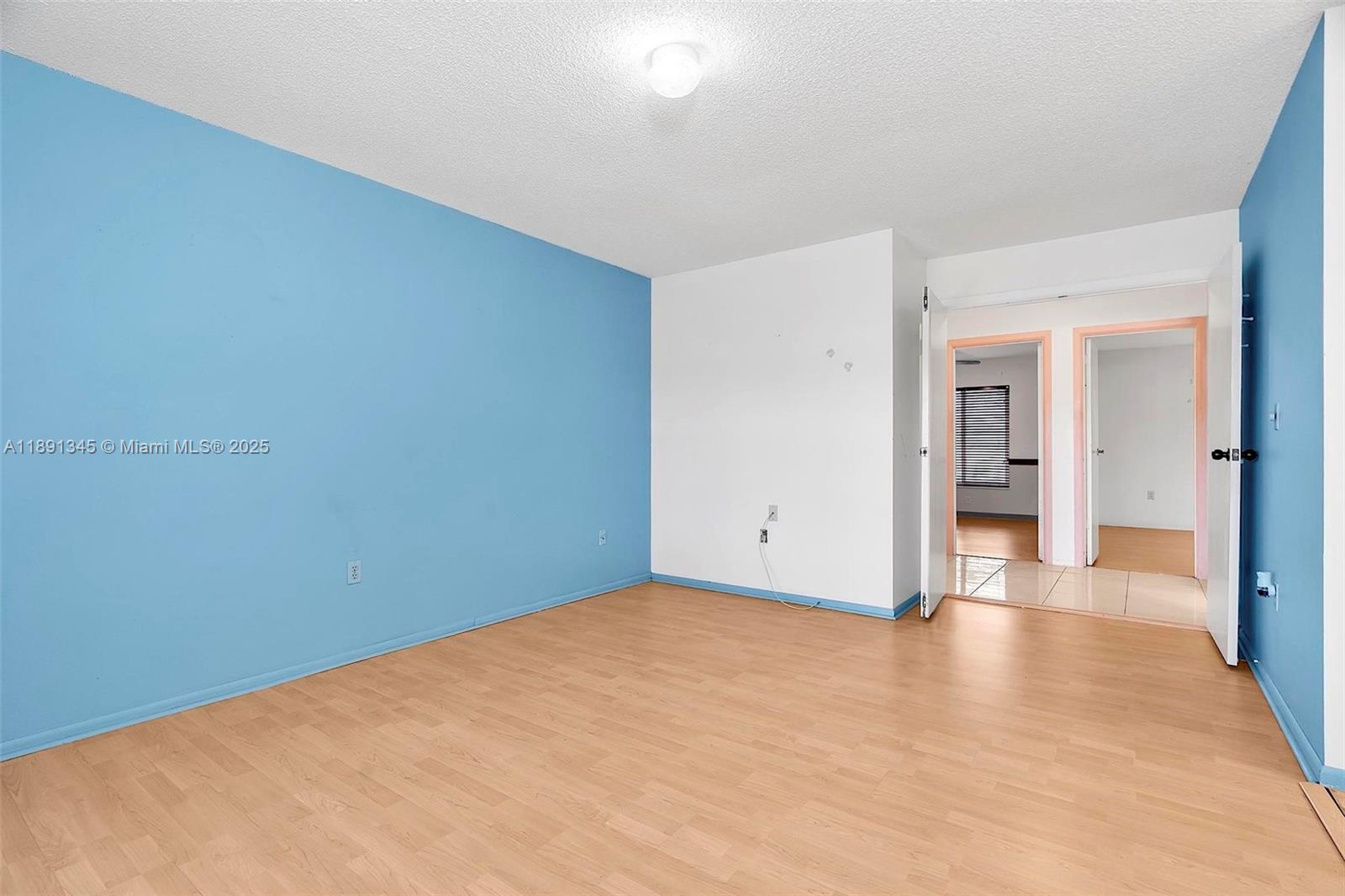 BIRD LAKES NORTH SEC 3 - Residential