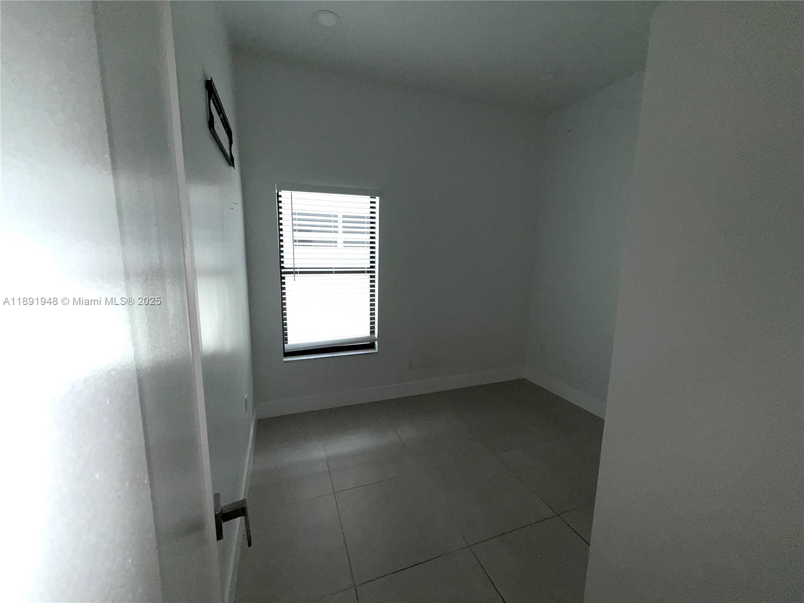 LOGAN CREST REV - Residential Lease