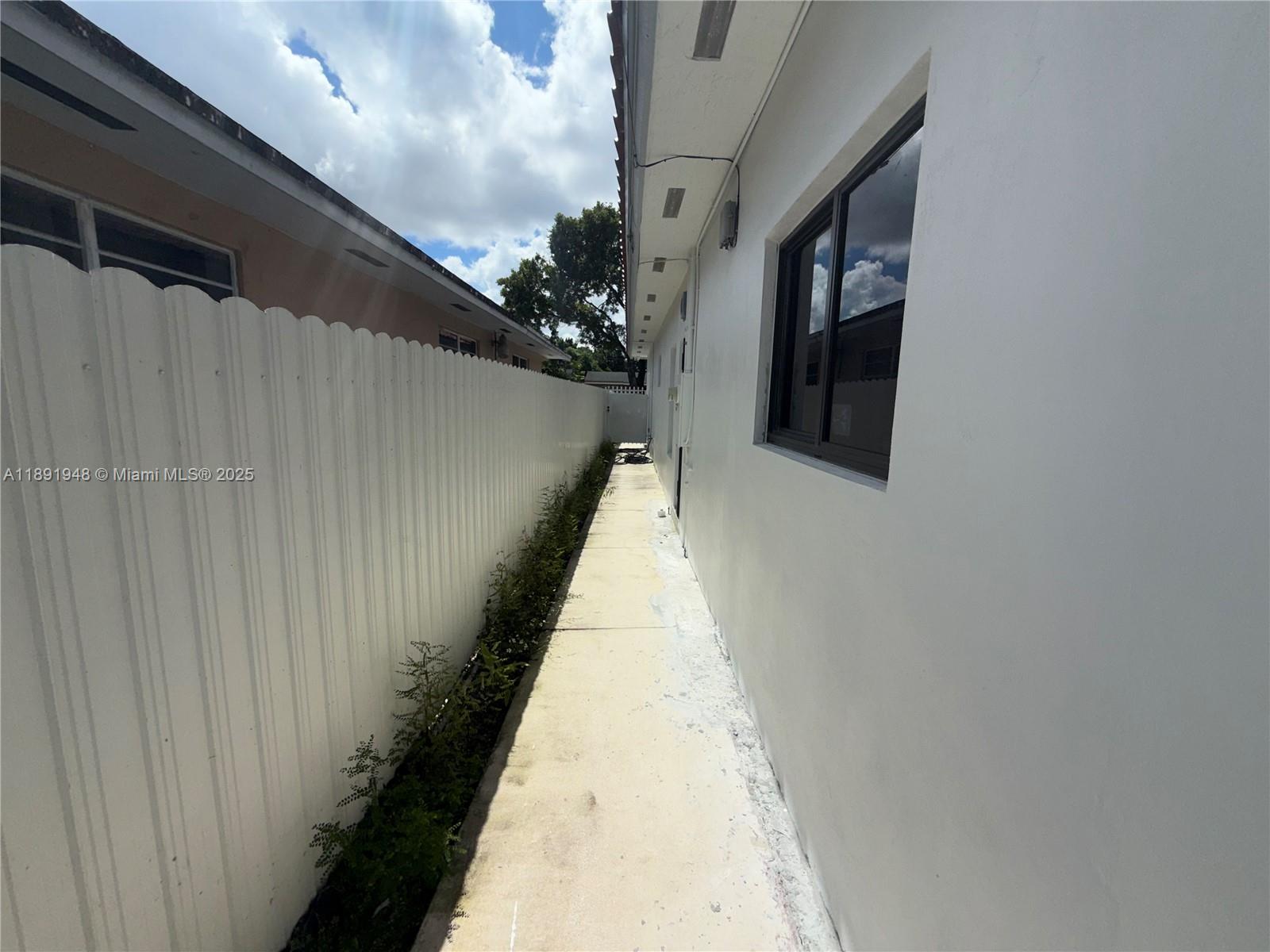 LOGAN CREST REV - Residential Lease